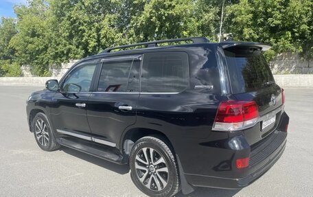 Toyota Land Cruiser 200, 2019 год, 7 500 000 рублей, 5 фотография