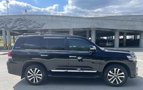 Toyota Land Cruiser 200, 2019 год, 7 500 000 рублей, 2 фотография