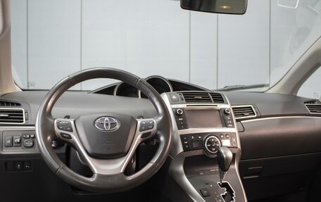 Toyota Verso I, 2013 год, 1 226 000 рублей, 5 фотография