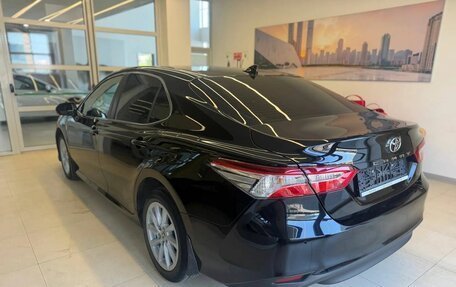 Toyota Camry, 2021 год, 3 100 000 рублей, 6 фотография