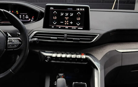 Peugeot 5008 II, 2022 год, 2 100 000 рублей, 17 фотография