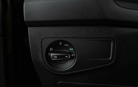 Volkswagen Tiguan II, 2018 год, 2 197 000 рублей, 13 фотография