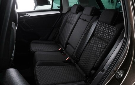 Volkswagen Tiguan II, 2018 год, 2 197 000 рублей, 9 фотография