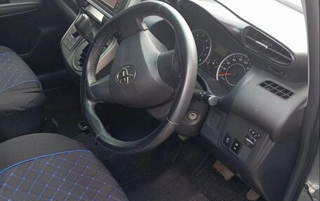 Toyota Wish II, 2011 год, 1 250 000 рублей, 6 фотография