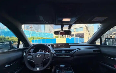 Lexus UX I, 2022 год, 2 135 500 рублей, 9 фотография