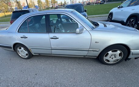 Mercedes-Benz E-Класс, 1996 год, 602 000 рублей, 4 фотография