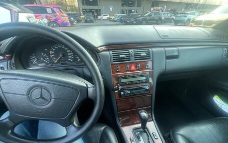 Mercedes-Benz E-Класс, 1996 год, 602 000 рублей, 6 фотография