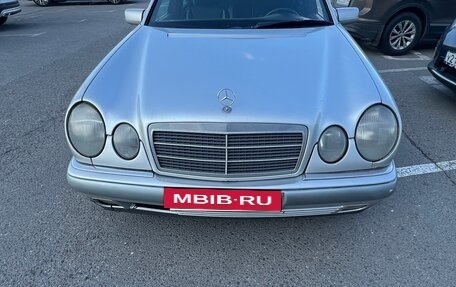 Mercedes-Benz E-Класс, 1996 год, 602 000 рублей, 5 фотография