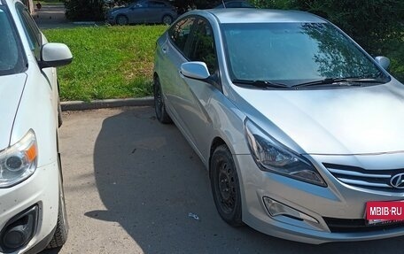 Hyundai Solaris II рестайлинг, 2016 год, 850 000 рублей, 3 фотография