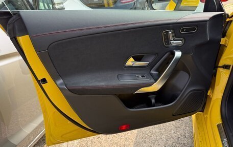 Mercedes-Benz CLA, 2020 год, 1 760 000 рублей, 15 фотография
