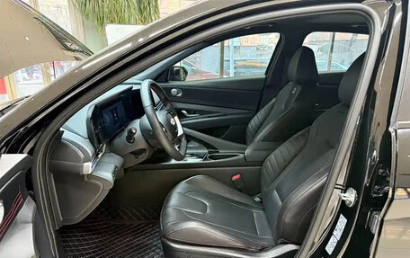 Hyundai Elantra, 2023 год, 1 579 757 рублей, 8 фотография
