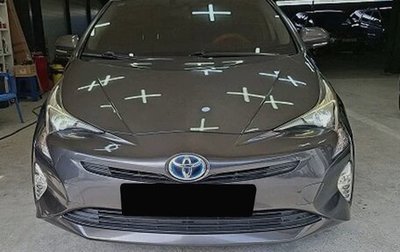 Toyota Prius IV XW50, 2020 год, 1 799 000 рублей, 1 фотография