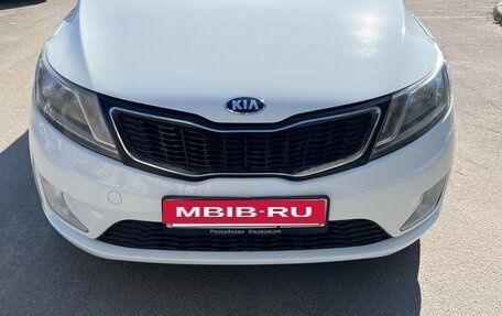KIA Rio III рестайлинг, 2013 год, 790 000 рублей, 2 фотография