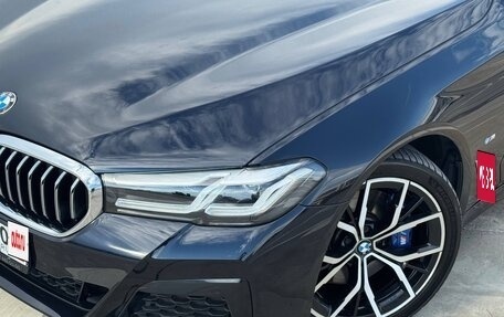 BMW 5 серия, 2022 год, 4 990 000 рублей, 2 фотография
