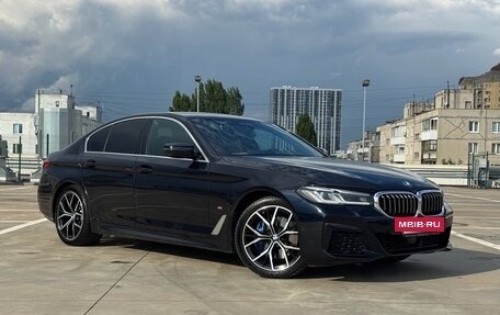 BMW 5 серия, 2022 год, 4 990 000 рублей, 4 фотография