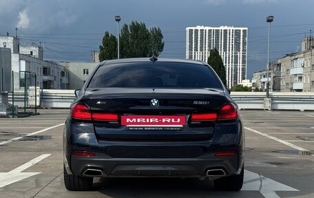 BMW 5 серия, 2022 год, 4 990 000 рублей, 8 фотография