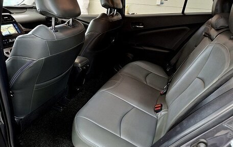 Toyota Prius IV XW50, 2020 год, 1 799 000 рублей, 11 фотография