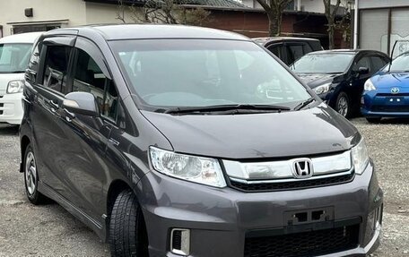Honda Freed I, 2014 год, 784 000 рублей, 2 фотография