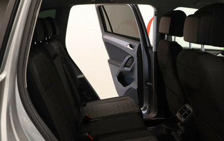 Volkswagen Tiguan II, 2020 год, 2 525 000 рублей, 23 фотография
