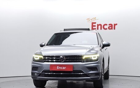 Volkswagen Tiguan II, 2020 год, 2 550 000 рублей, 2 фотография