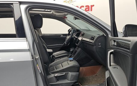 Volkswagen Tiguan II, 2020 год, 2 550 000 рублей, 12 фотография