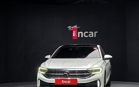 Volkswagen Jetta VII, 2022 год, 1 720 000 рублей, 2 фотография