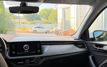 Skoda Rapid II, 2021 год, 1 730 000 рублей, 11 фотография