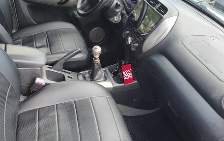 Toyota RAV4, 2004 год, 550 000 рублей, 5 фотография