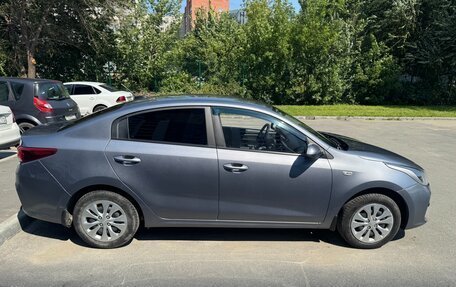 KIA Rio IV, 2017 год, 1 299 000 рублей, 3 фотография