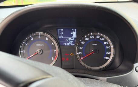 Hyundai Solaris II рестайлинг, 2015 год, 1 000 000 рублей, 13 фотография