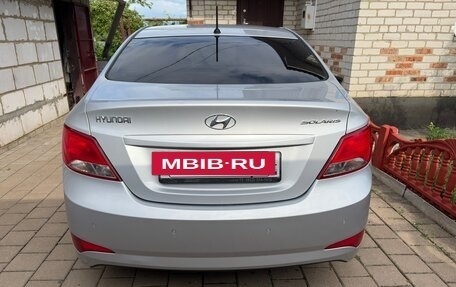 Hyundai Solaris II рестайлинг, 2015 год, 1 000 000 рублей, 4 фотография
