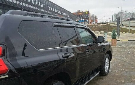 Toyota Land Cruiser Prado 150 рестайлинг 2, 2017 год, 4 700 000 рублей, 11 фотография