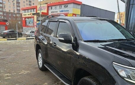 Toyota Land Cruiser Prado 150 рестайлинг 2, 2017 год, 4 700 000 рублей, 12 фотография
