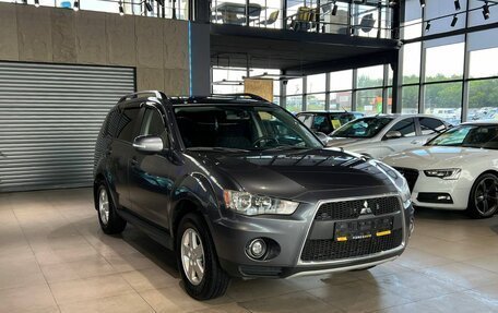 Mitsubishi Outlander III рестайлинг 3, 2011 год, 1 395 000 рублей, 3 фотография