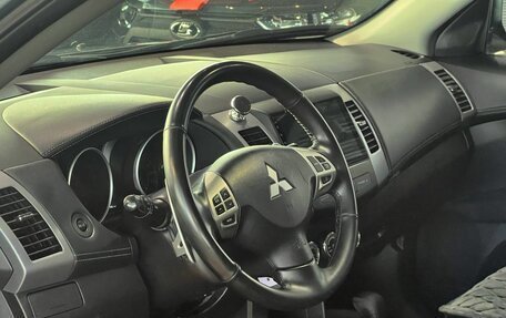 Mitsubishi Outlander III рестайлинг 3, 2011 год, 1 395 000 рублей, 9 фотография