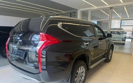 Mitsubishi Pajero Sport III рестайлинг, 2018 год, 2 750 000 рублей, 4 фотография