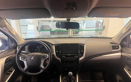 Mitsubishi Pajero Sport III рестайлинг, 2018 год, 2 750 000 рублей, 11 фотография