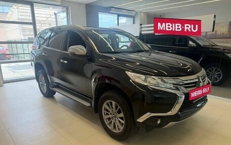 Mitsubishi Pajero Sport III рестайлинг, 2018 год, 2 750 000 рублей, 3 фотография