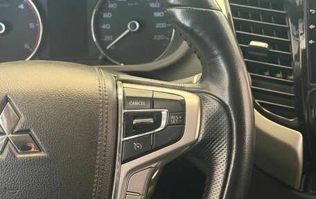 Mitsubishi Pajero Sport III рестайлинг, 2018 год, 2 750 000 рублей, 25 фотография