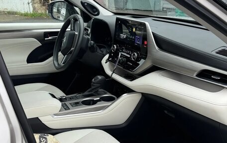 Toyota Highlander, 2025 год, 5 200 000 рублей, 23 фотография