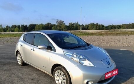 Nissan Leaf I, 2016 год, 995 000 рублей, 2 фотография
