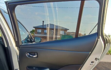 Nissan Leaf I, 2016 год, 995 000 рублей, 18 фотография