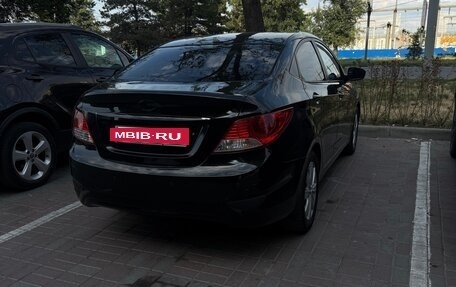 Hyundai Solaris II рестайлинг, 2011 год, 540 000 рублей, 2 фотография