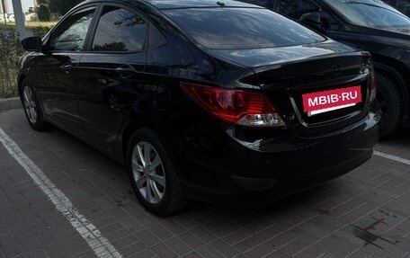 Hyundai Solaris II рестайлинг, 2011 год, 540 000 рублей, 3 фотография