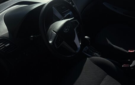 Hyundai Solaris II рестайлинг, 2011 год, 540 000 рублей, 10 фотография