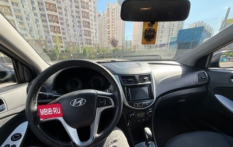 Hyundai Solaris II рестайлинг, 2011 год, 540 000 рублей, 11 фотография