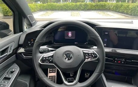 Volkswagen Golf VIII, 2022 год, 2 000 012 рублей, 10 фотография