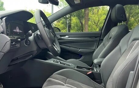 Volkswagen Golf VIII, 2022 год, 2 000 012 рублей, 17 фотография