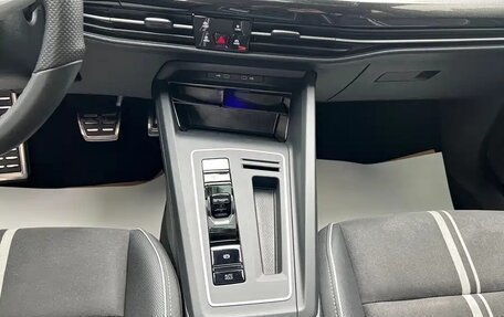 Volkswagen Golf VIII, 2022 год, 2 000 012 рублей, 16 фотография
