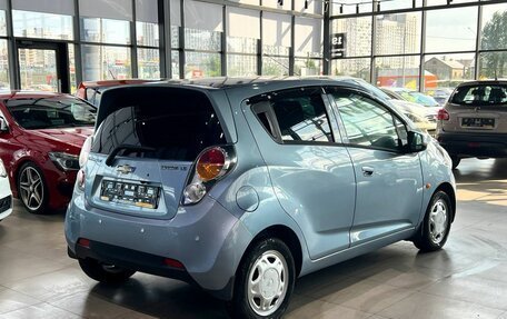 Chevrolet Spark III, 2011 год, 700 000 рублей, 5 фотография